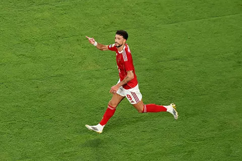 بفضل "هاتريك" بورتو.. وسام أبو علي ضمن قائمة أفضل أداء فردي في المونديال